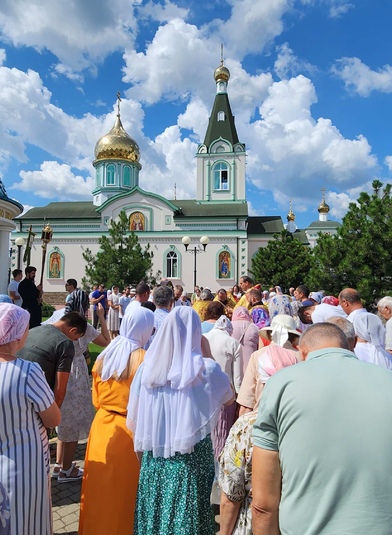 Воскресная служба в неделю 6-ю по Пятидесятнице