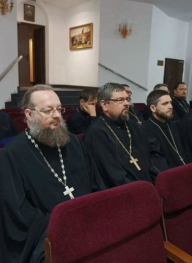 Духовенство 14-го Динского благочиния приняло участие во встрече с военным священником из Иркутска
