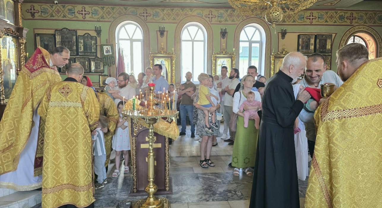 В храмах Динского благочиния почтили память святых отцов шести Вселенских Соборов