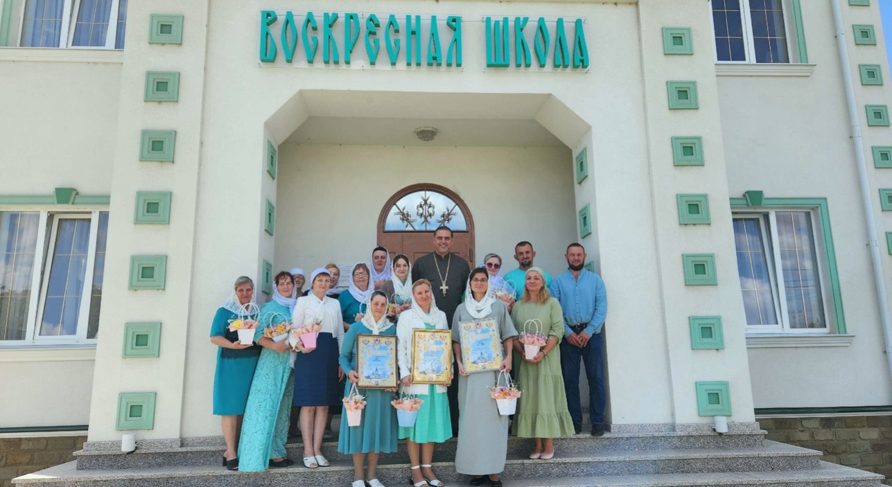 Благочинный поздравил учителей с профессиональным праздником в день памяти преподобного Сергия Радонежского