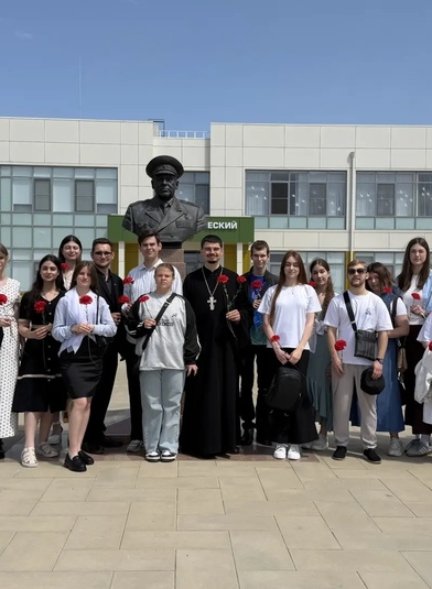 Поездка молодёжной общины «Лествица» в центр «Патриот»: исповедь, Причастие и память о героях