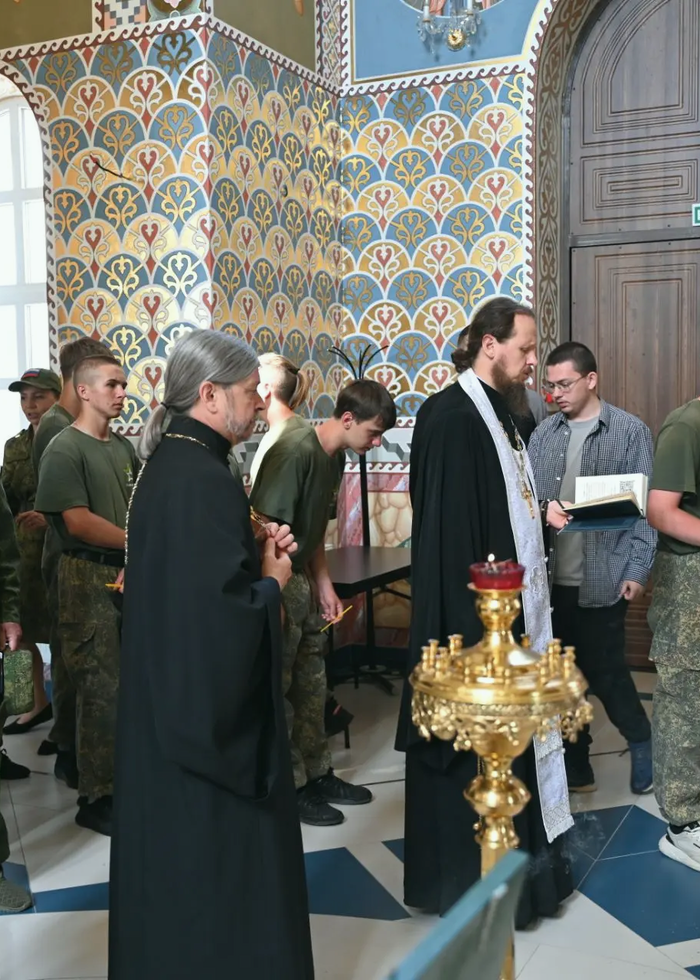 «Один в поле воин, если с Богом!» — иеромонах Филарет (Зубов) посетил центр «Патриот» в Динском районе