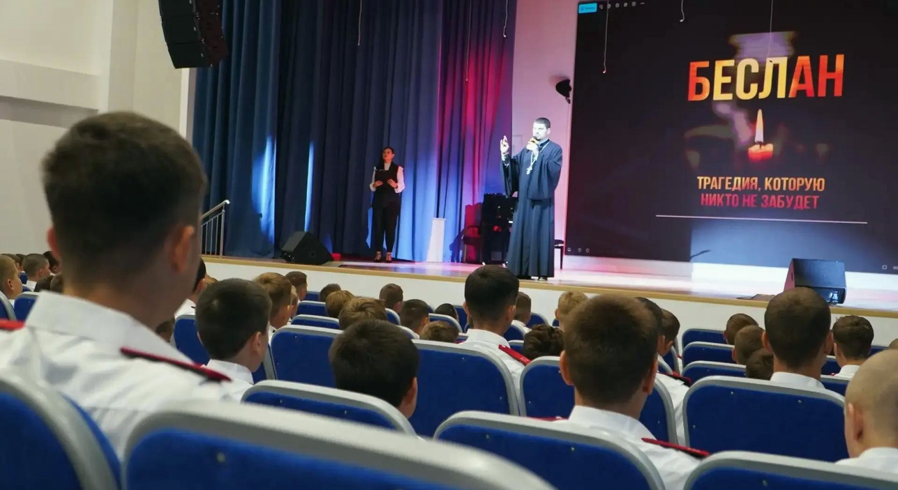 Иерей Иоанн Лапко принял участие в памятной акции, посвященной жертвам трагедии в Беслане