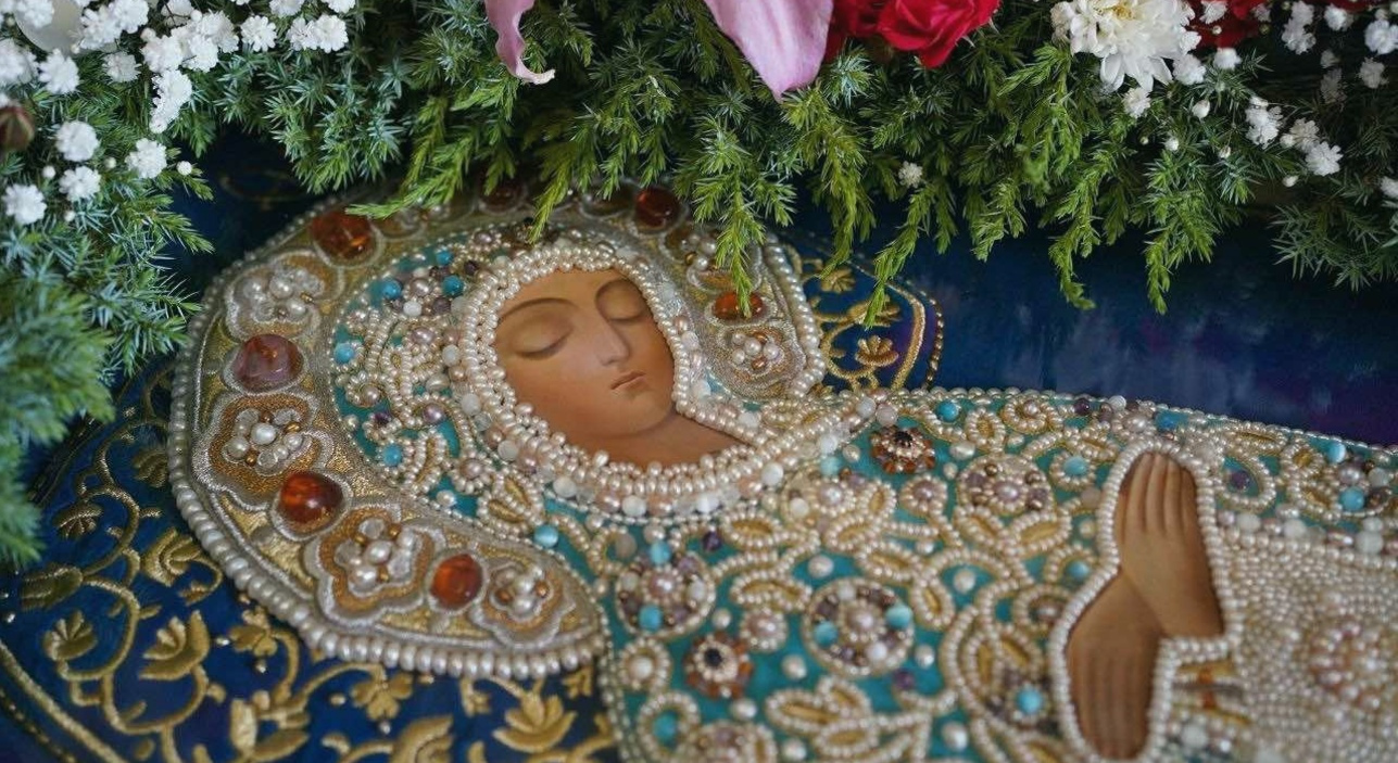 Чин погребения Плащаницы Божией Матери накануне праздника Успения Пресвятой Богородицы