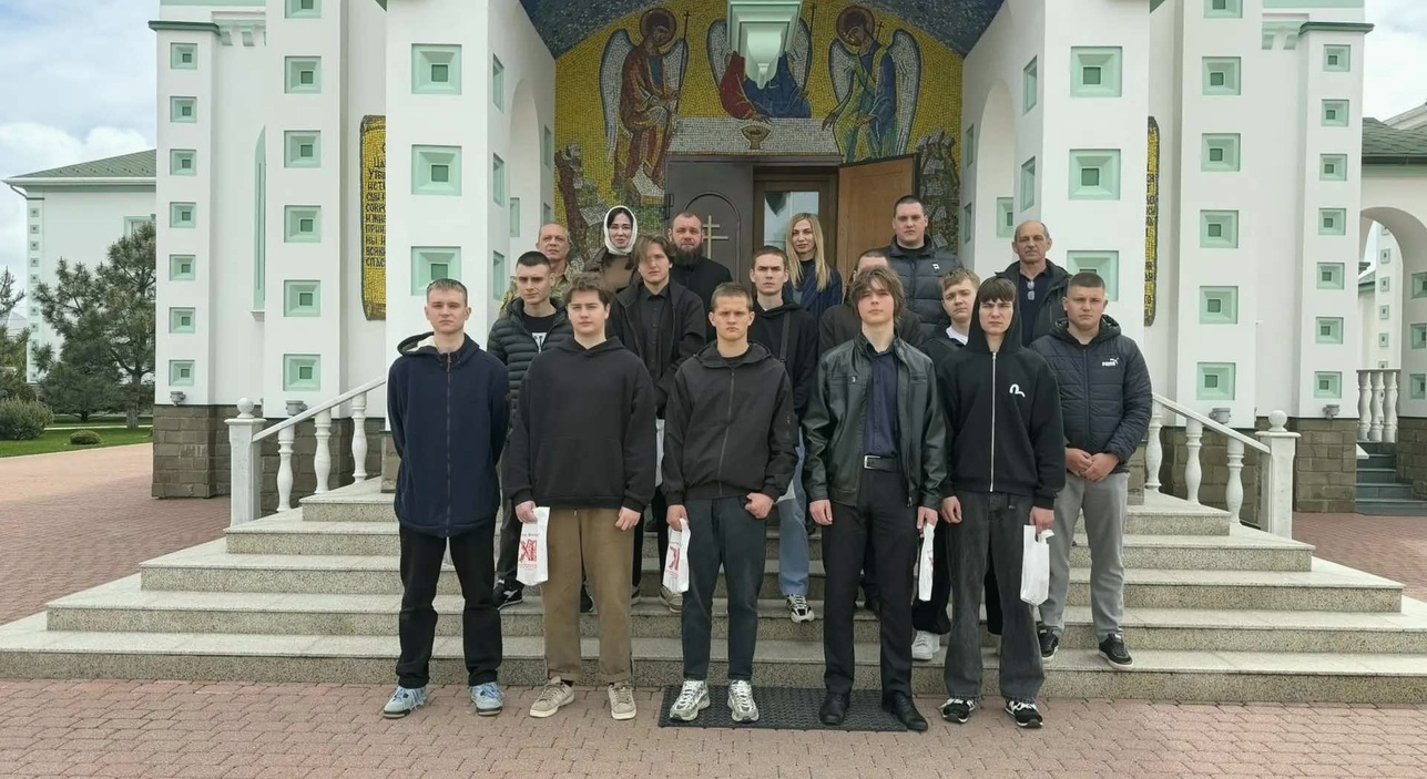 Встреча с призывниками в духовно-просветительском центре храма Святой Троицы