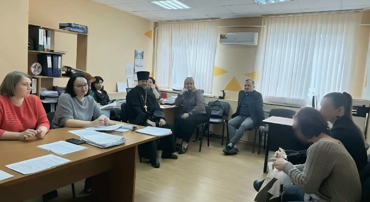 Душа под защитой: отец Александр принял участие в заседании комиссии по делам несовершеннолетних