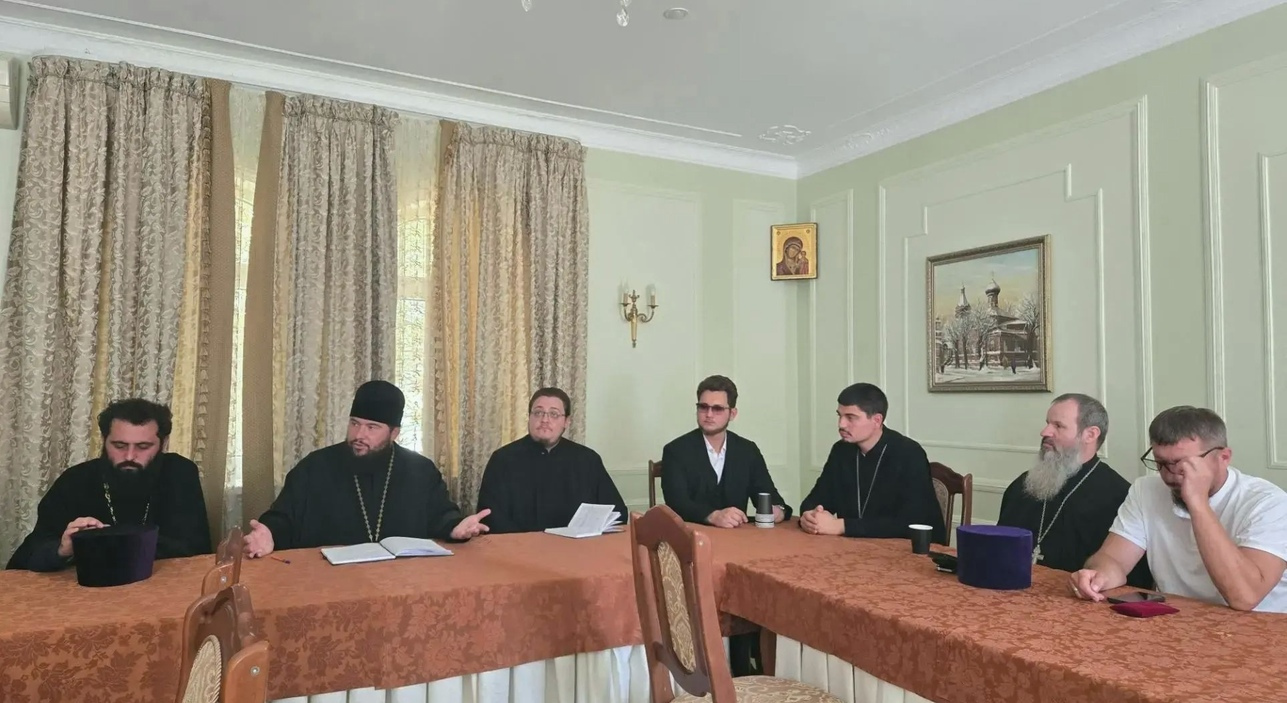 В рамках встречи с духовенством обсудили развитие молодежных общин