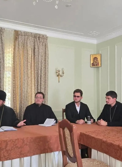 В рамках встречи с духовенством обсудили развитие молодежных общин