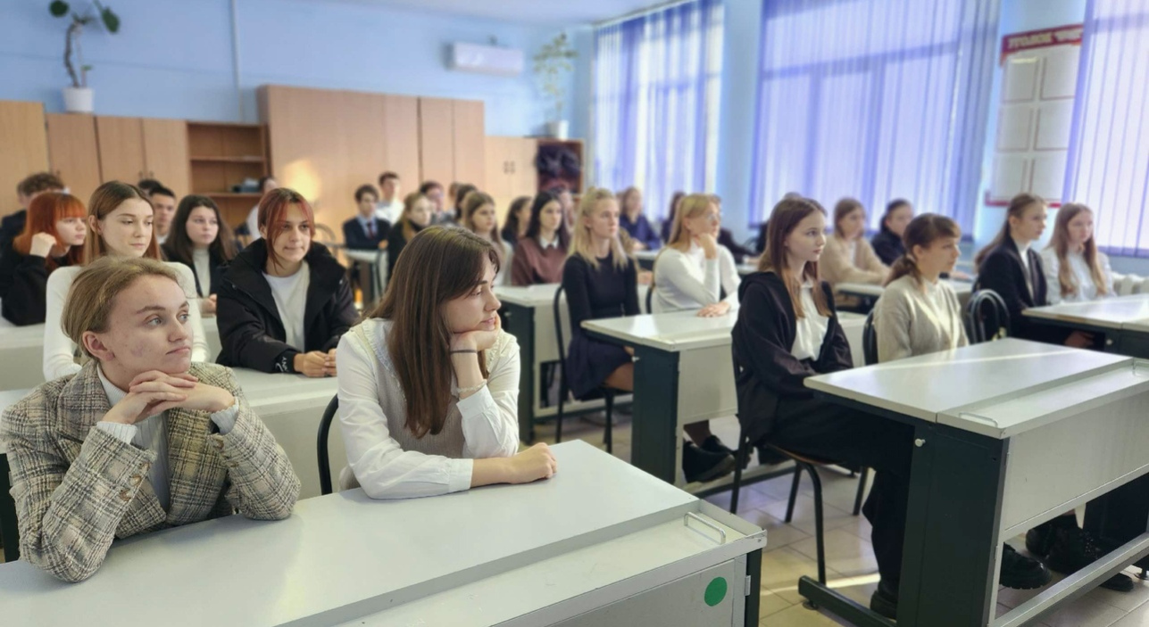В Динском районе продолжаются встречи с молодежью в рамках мероприятий «Неделя за жизнь - «Михайловские дни»
