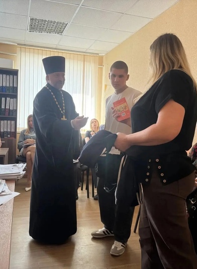 Пастырь на страже детства