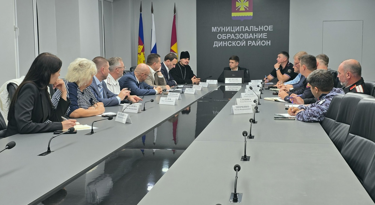 Накануне архиерейской службы в администрации района провели оргкомитет