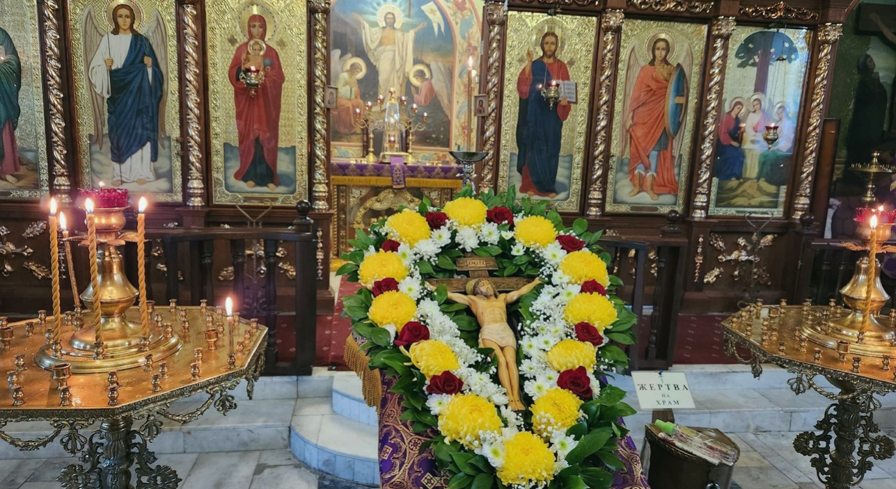 Воздвижение Честного и Животворящего Креста Господня в храме Святой Троицы
