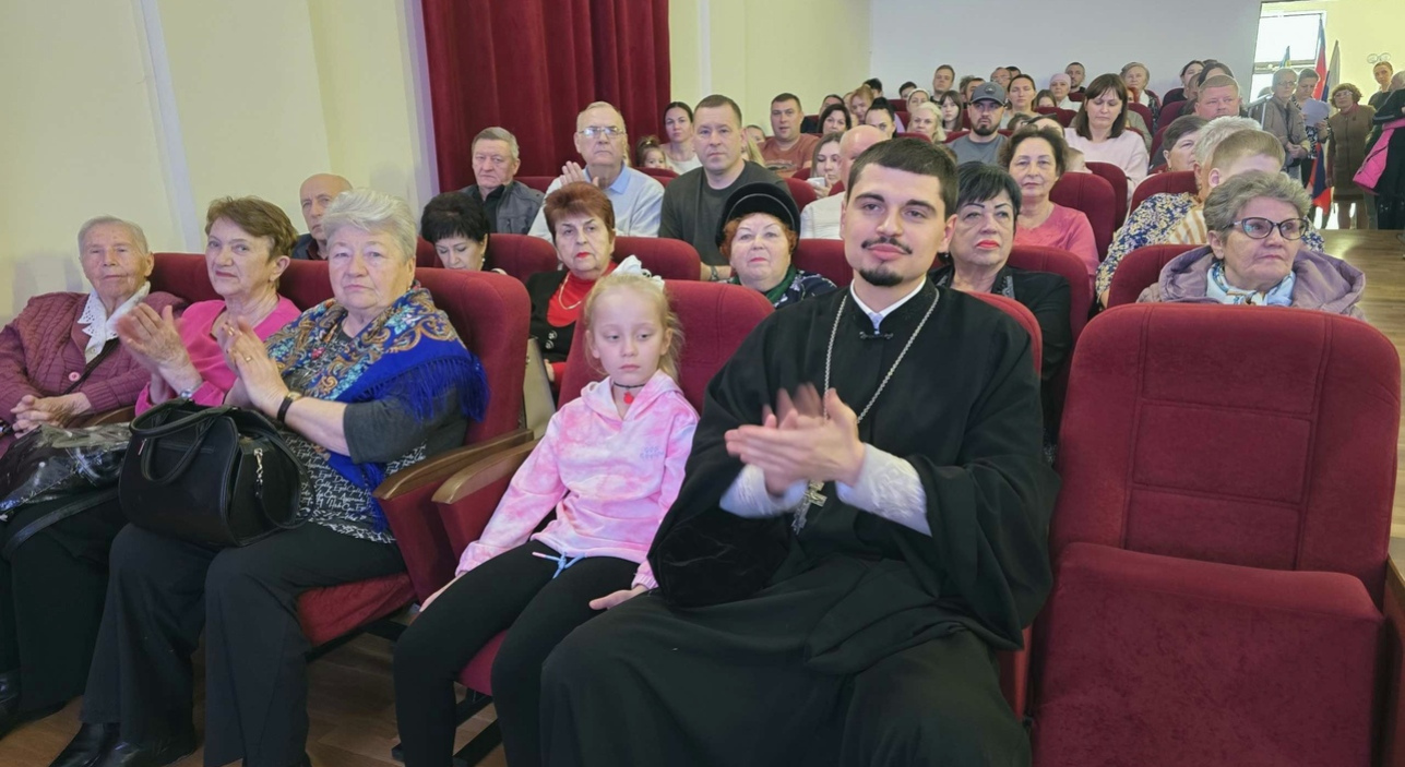 Иерей Иоанн Лапко принял участие в праздничном концерте «Добра и мужества связующая нить»