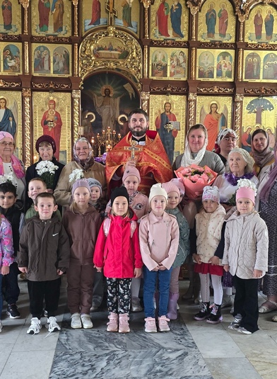 Вера, Надежда, Любовь и София: праздник, причастие и день открытых дверей в школе