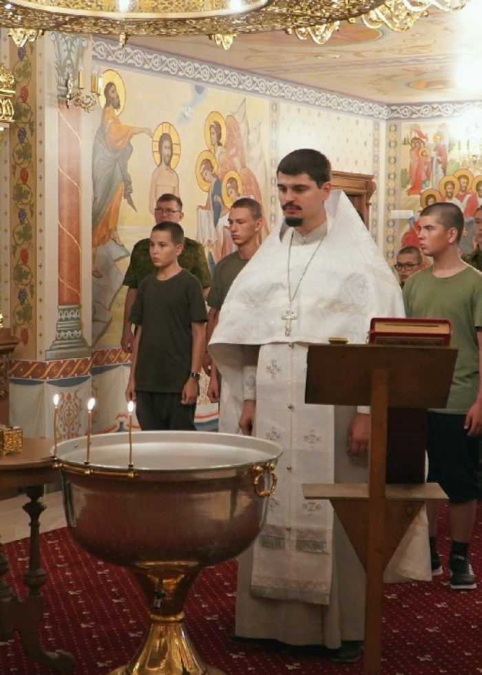 Крещение в кадетском строю: как духовник окормляет будущих защитников Отечества