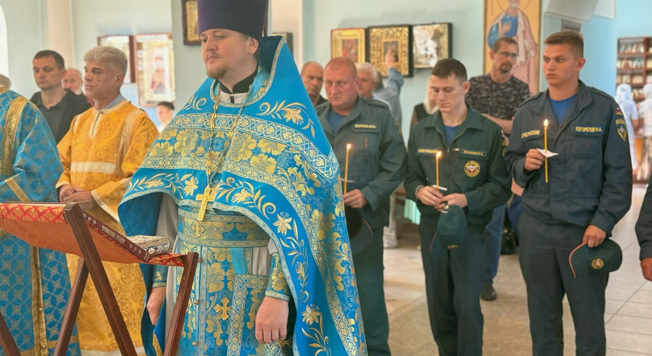 В станице Васюринской совершили молебен перед иконой Божией Матери «Неопалимая Купина»